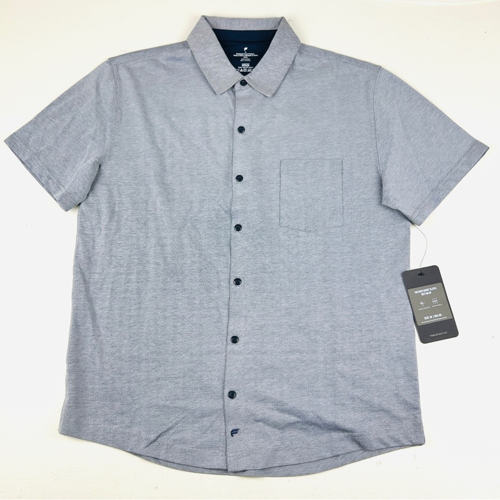 Fabletics Shirt Mens Size Medium Gray The Dash Short Sleeve Button Up Knit NEW